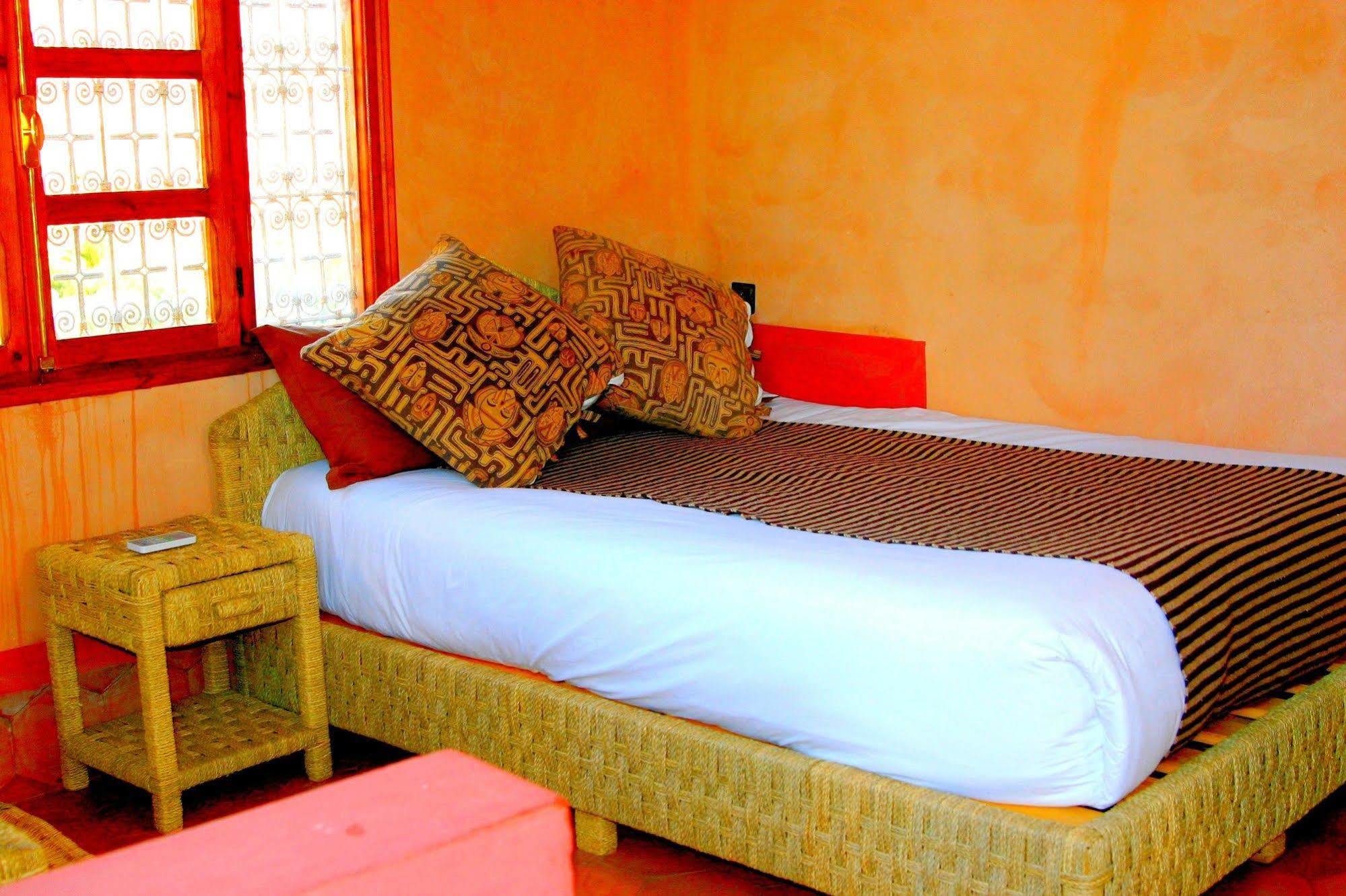 Kasbah Isfoula&Spa Ait Ben Haddou Bagian luar foto